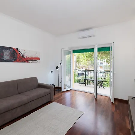 Apartament Bella *
